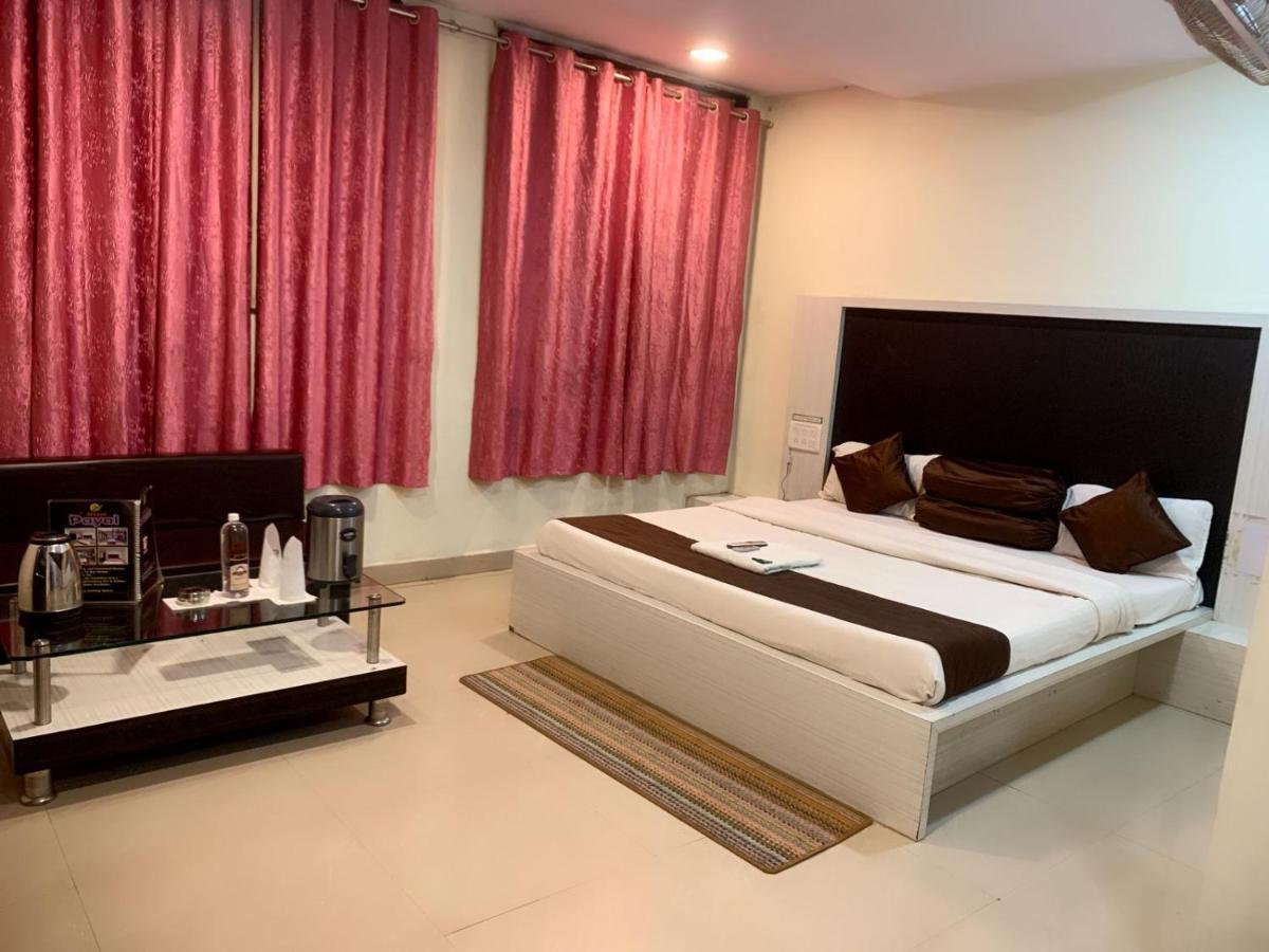 Hotel Payal & Restaurent Pachmarhī エクステリア 写真