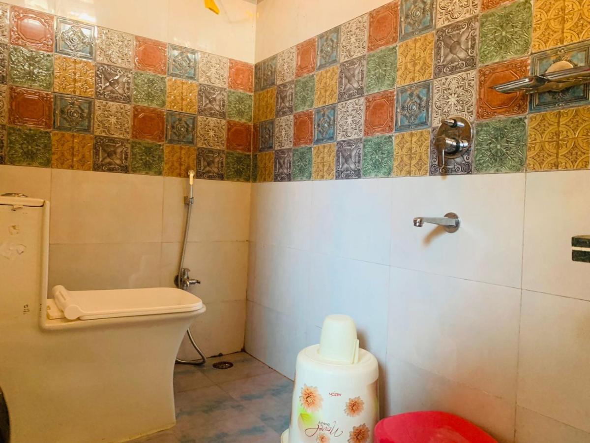Hotel Payal & Restaurent Pachmarhī エクステリア 写真